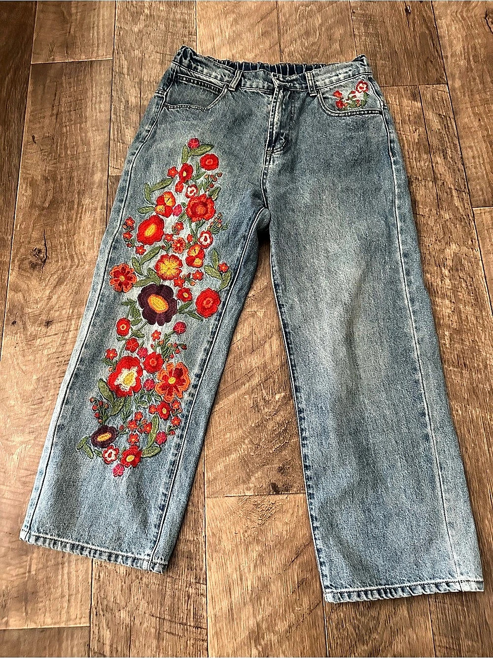 OH Jeans Embroidered Floral Straight Leg Jeans Size Small Like New